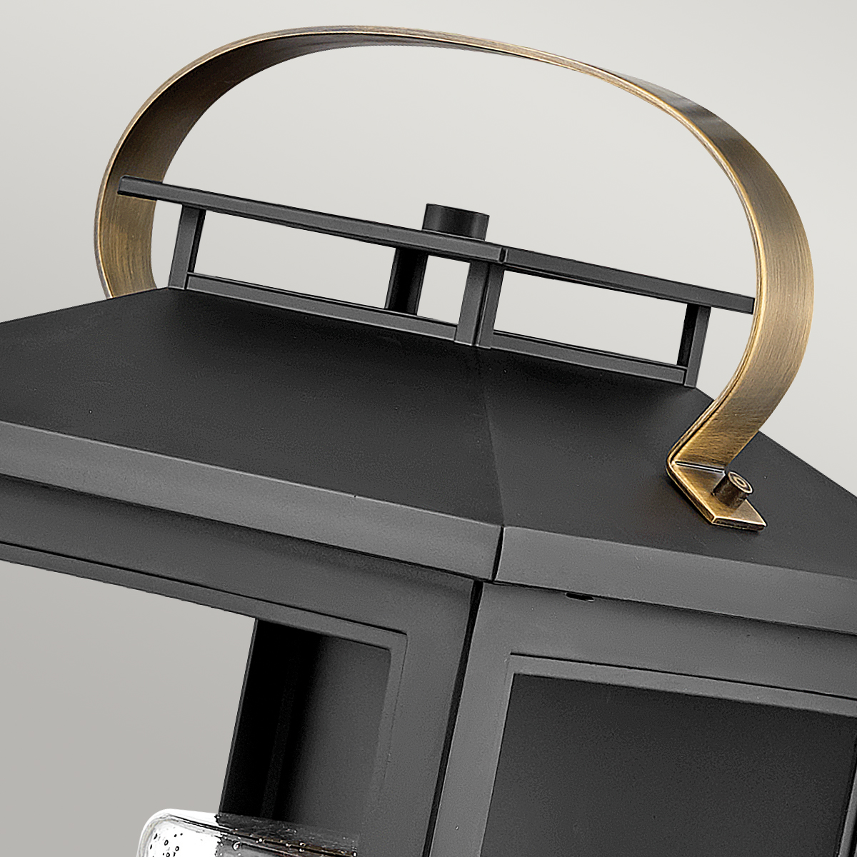 картинка Настенный фонарь Hinkley, Арт. QN-ATWATER-L-BK от магазина Одежда+ 2