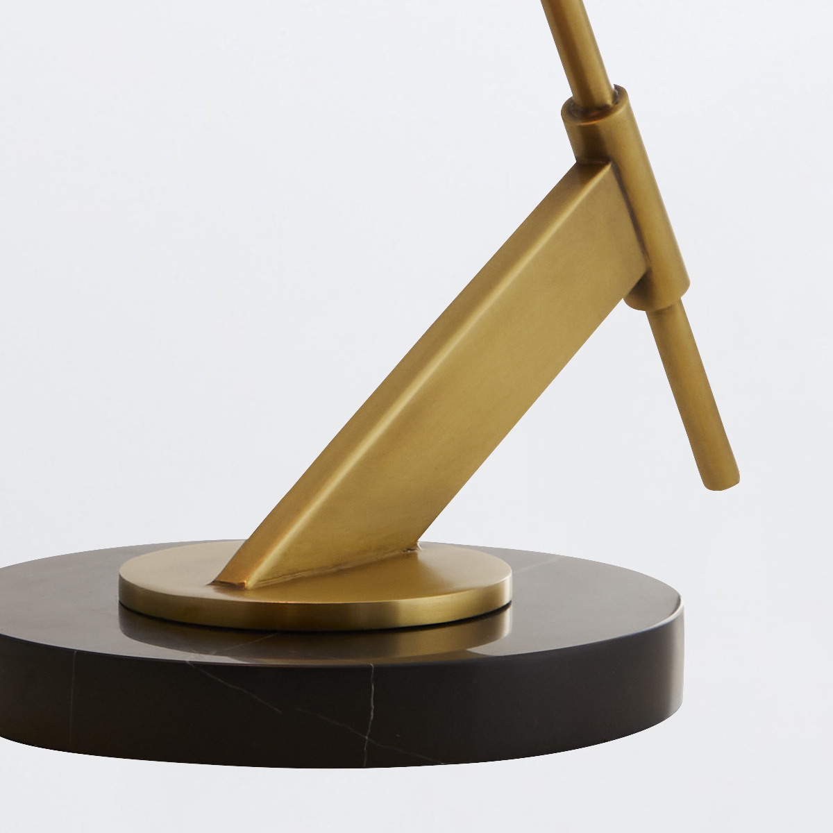 Дизайнерская настольная лампа Jenkins, стиль:  5