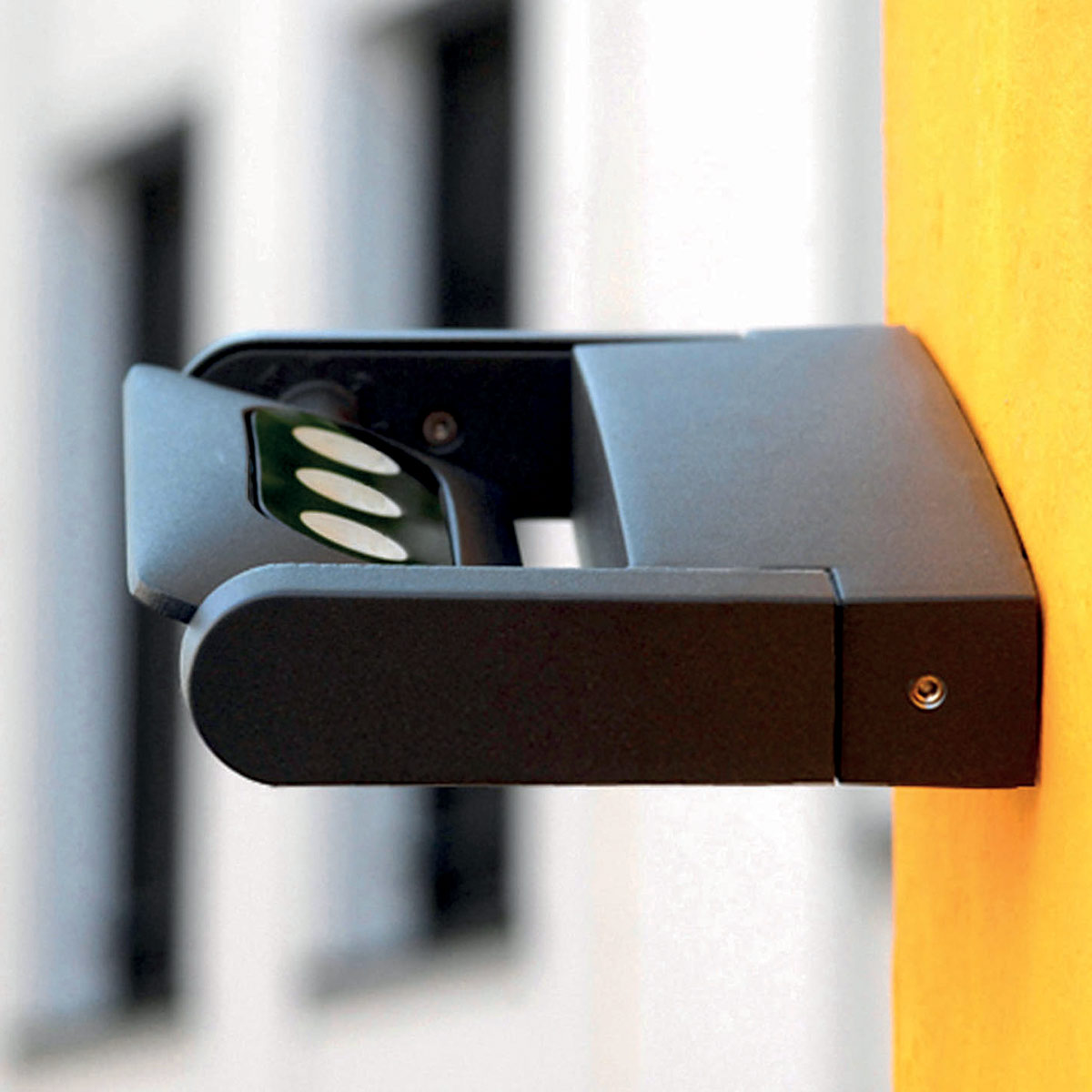 картинка Настенный фонарь Elstead Lighting, Арт. SIGMUND-3W от магазина Одежда+ 5