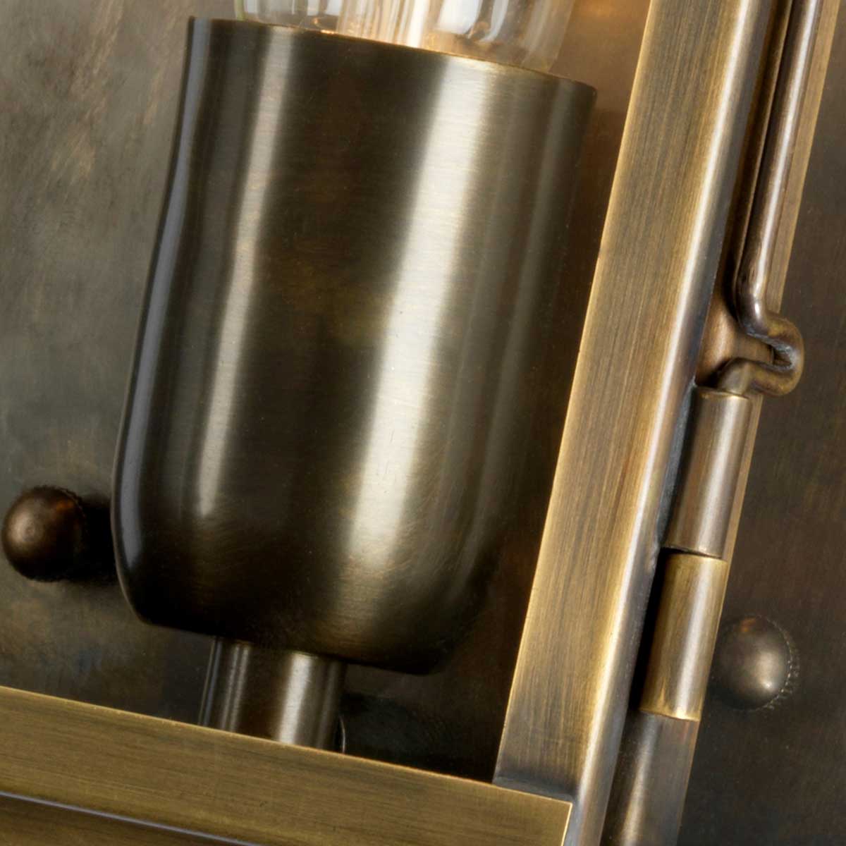 картинка Настенный фонарь Elstead Exterior, Арт. LAMBETH-PALACE от магазина Одежда+ 3