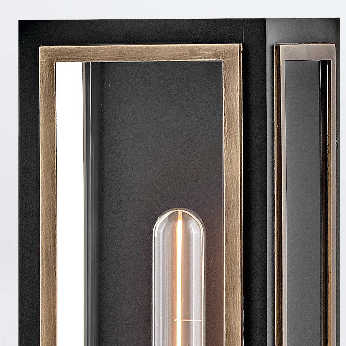 картинка Настенный фонарь Hinkley, Арт. QN-SHAW-1M-BK от магазина Одежда+ 4