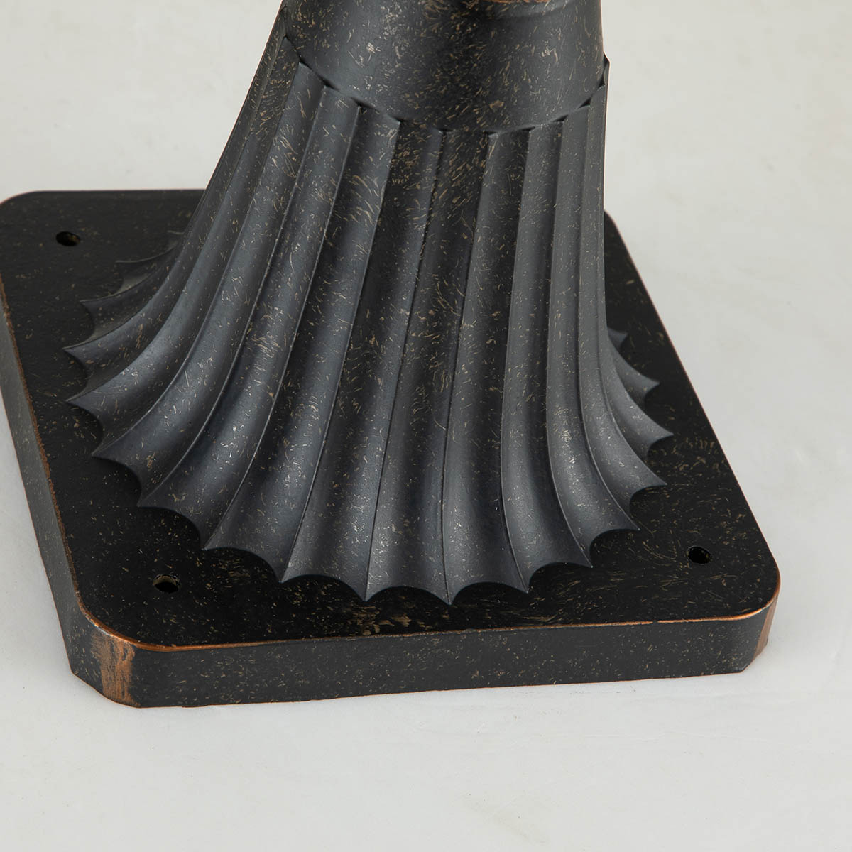 картинка Фонарь-пьедестал Elstead Exterior, Арт. BT3-M от магазина Одежда+ 2