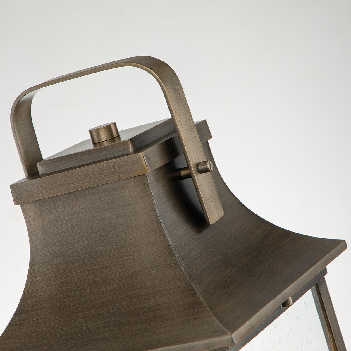 картинка Фонарь-пьедестал Hinkley, Арт. QN-GRANT3-L-BU от магазина Одежда+ 2