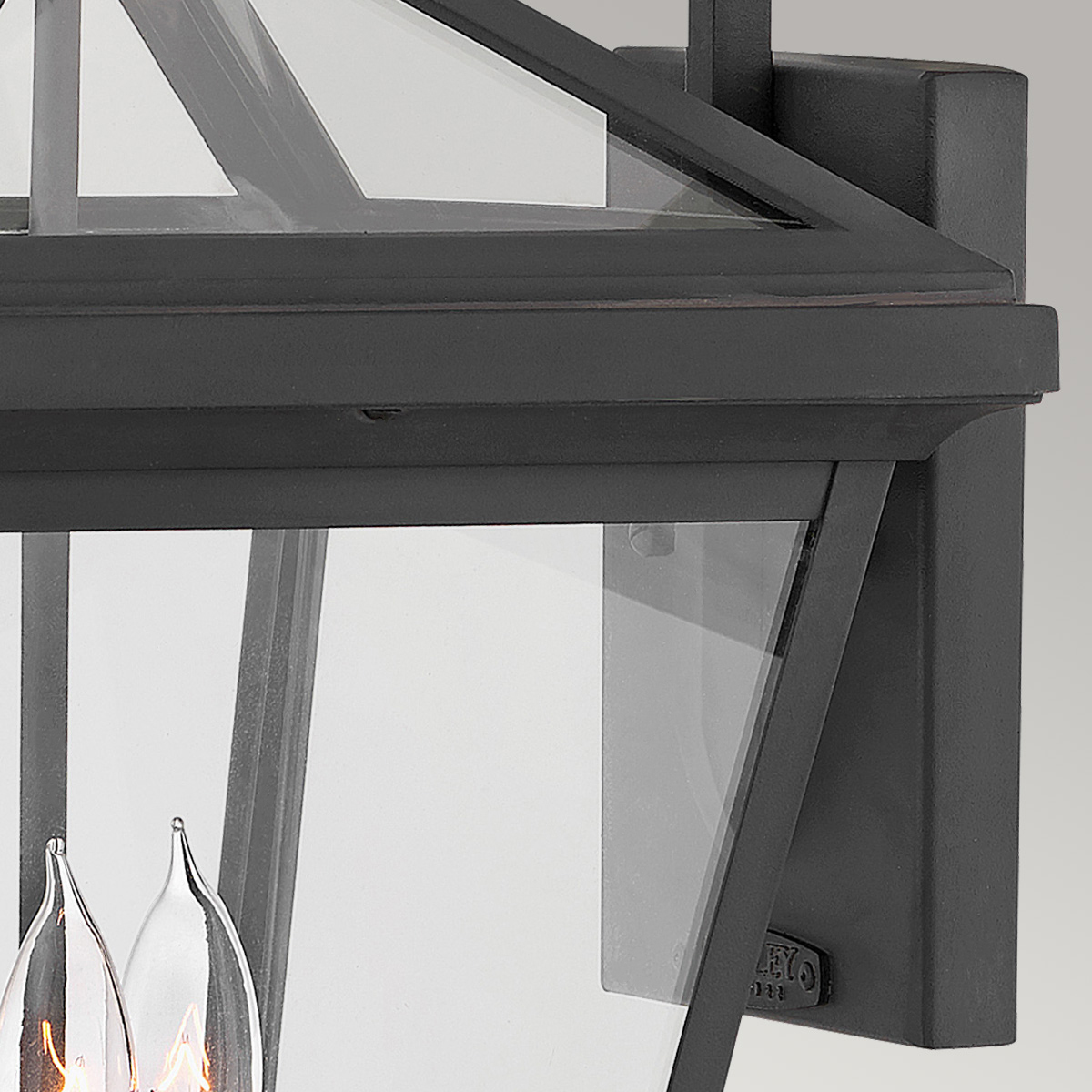 картинка Настенный фонарь Hinkley, Арт. QN-ALFORD-PLACE2-L-MB от магазина Одежда+ 5