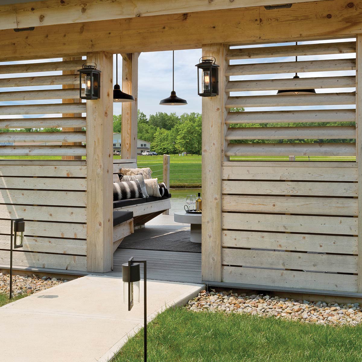 картинка Настенный фонарь Hinkley, Арт. QN-ATWATER-S-BK от магазина Одежда+ 6