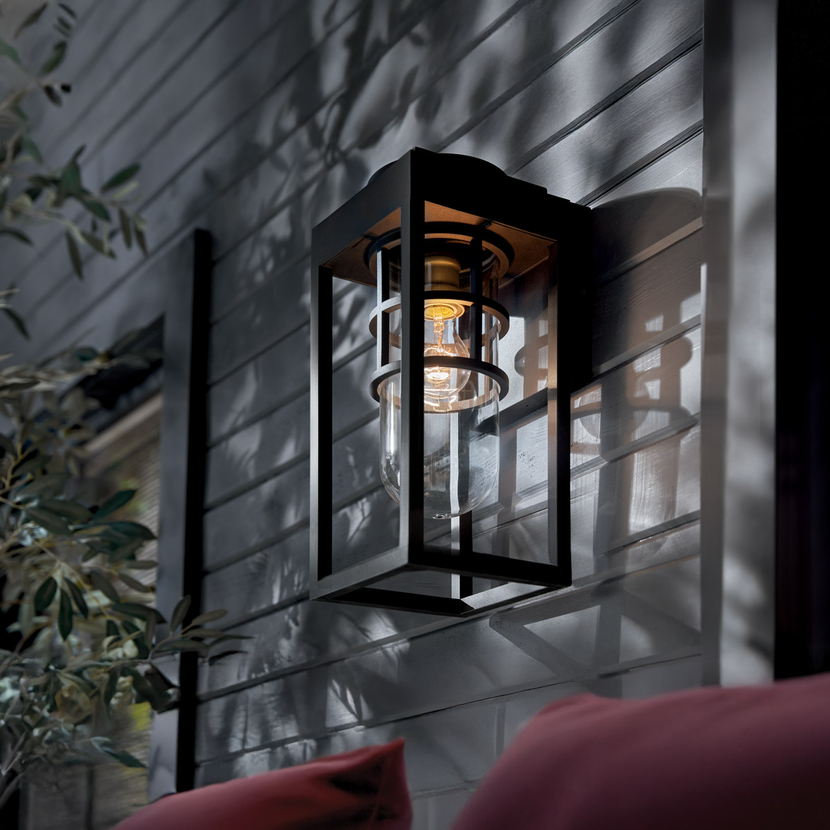 картинка Настенный фонарь Kichler, Арт. KL-HONE-S-BKT от магазина Одежда+ 7